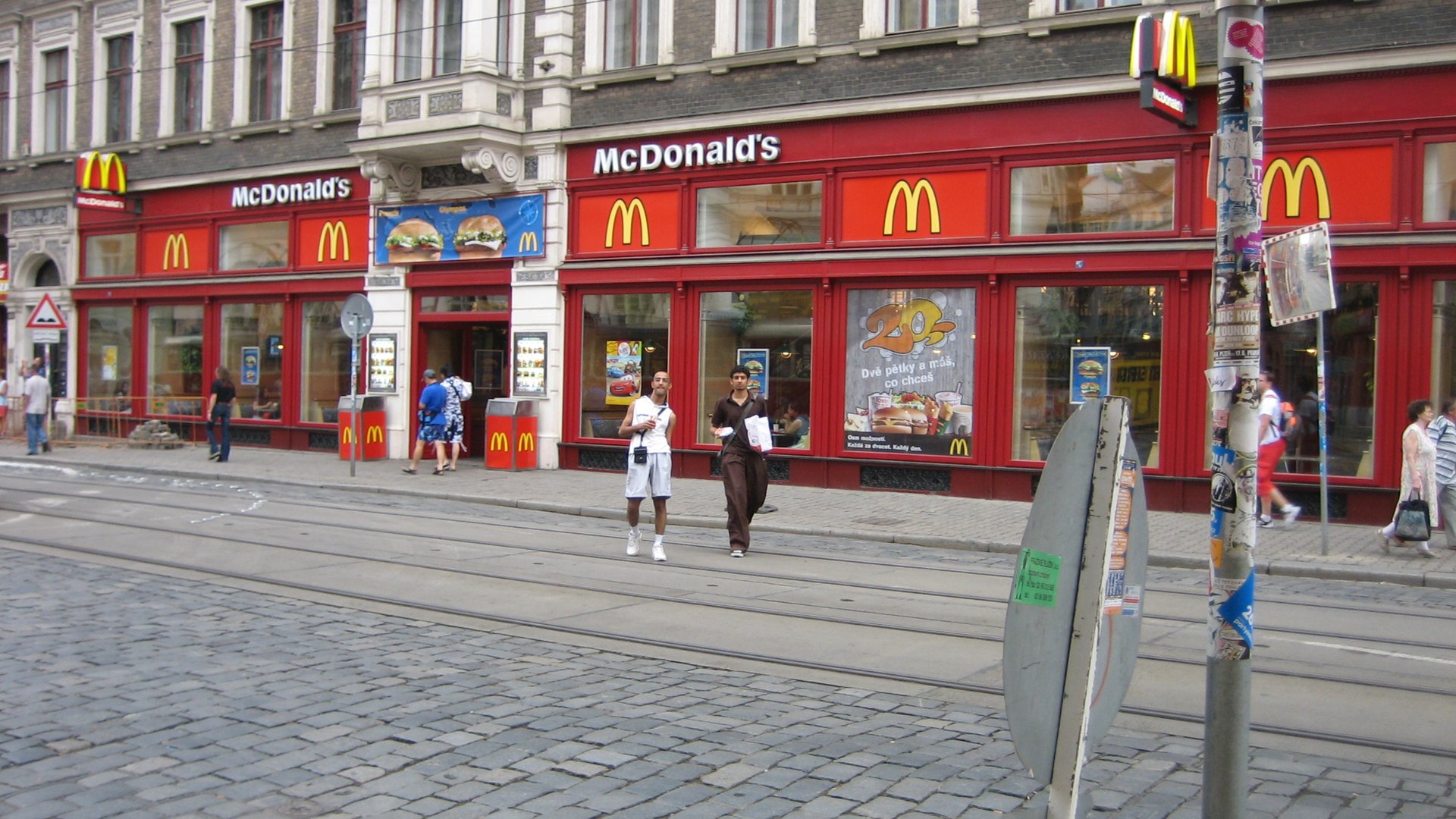 Pobočka restaurace rychlého občerstvení McDonald's v pražské Vodičkově ulici